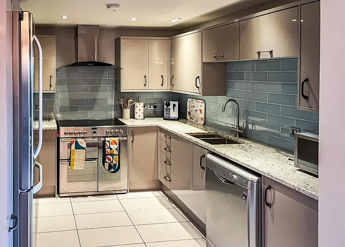 Valentines - Uk48509 Kirk Hammerton